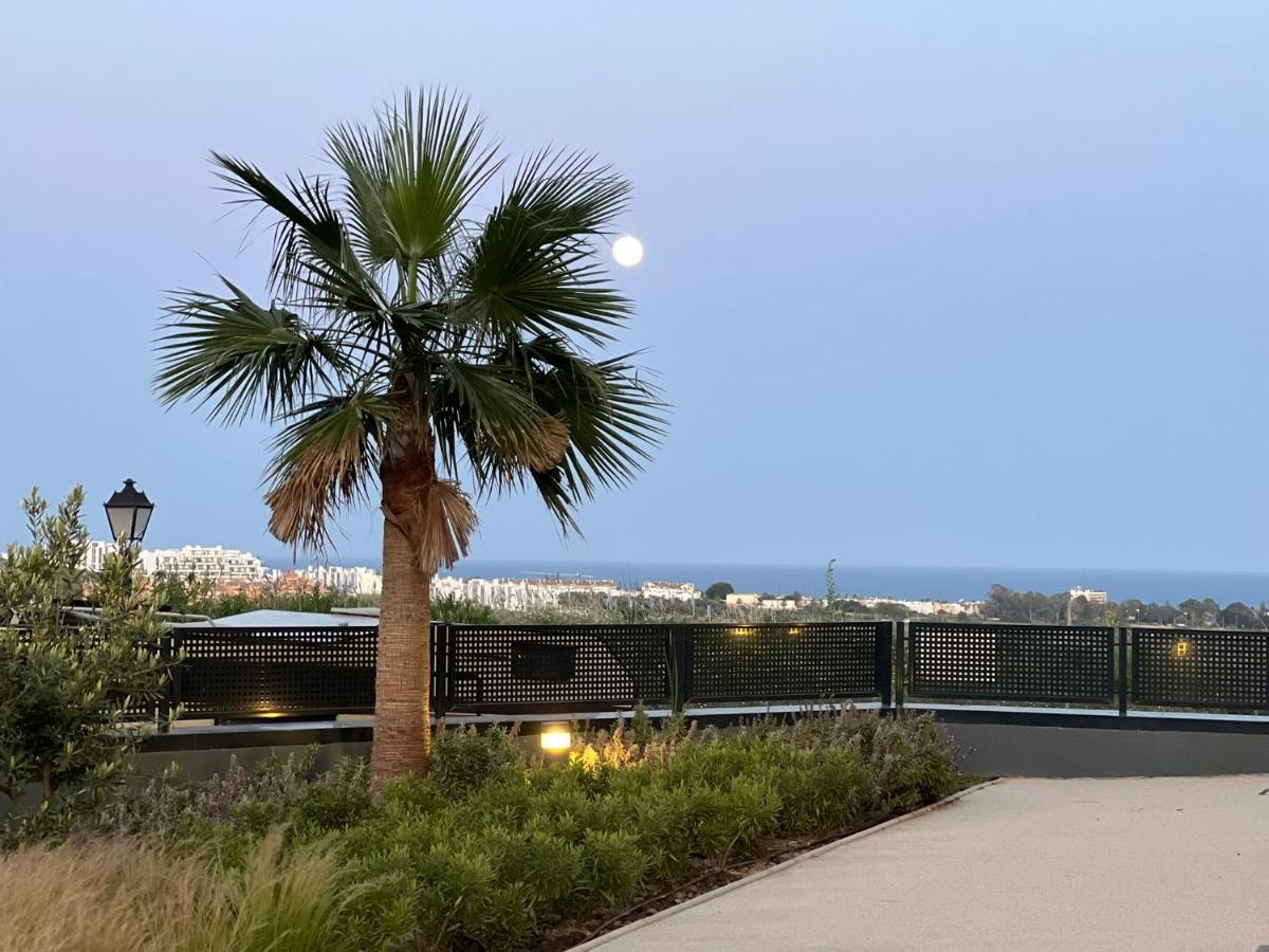 The Golden Oasis Penthouse Apartment Estepona Exterior foto